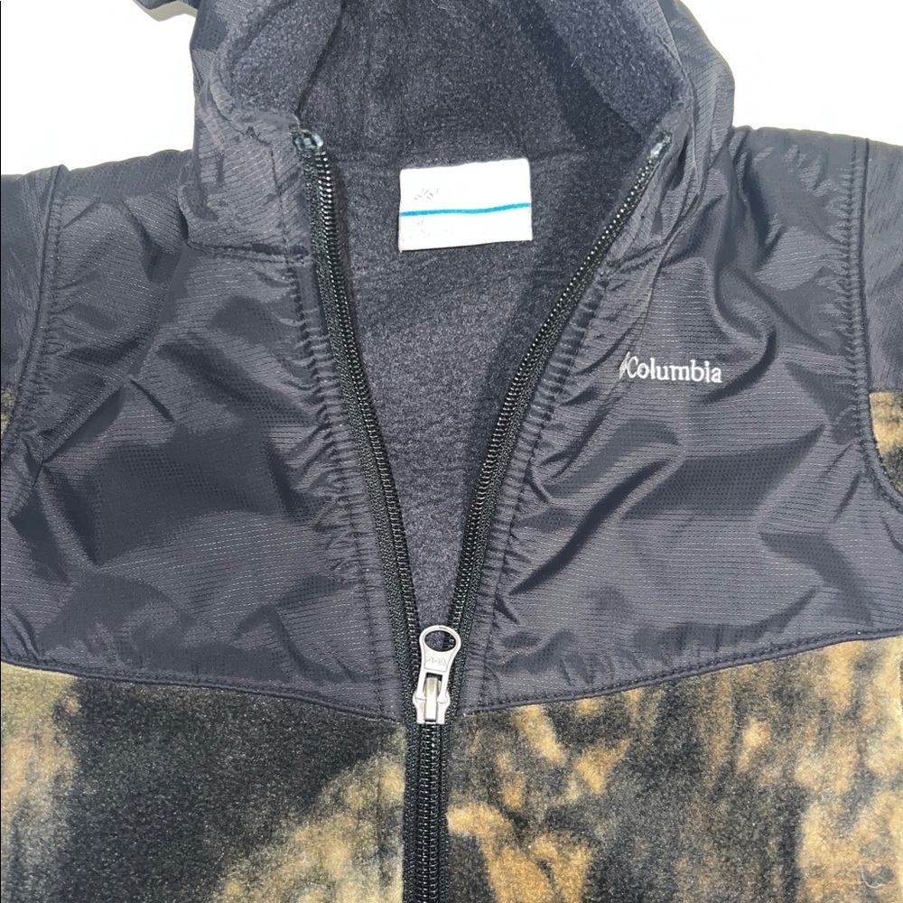Columbia Camo Hooded Jacket - Picture 3 of 4